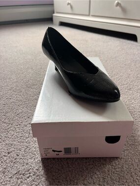 Classic Black Patent Low-Heel Pump - Women's